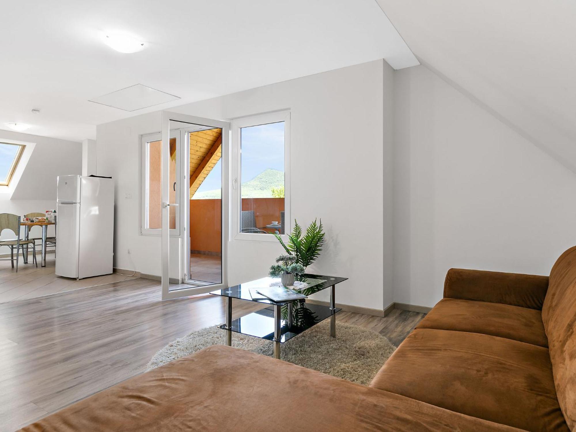 Apartment Beate - Bac121 By Interhome Badacsonytomaj Ngoại thất bức ảnh